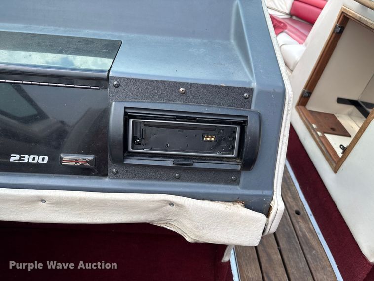 image for item DU1254 1989 Chaparral 2300 SX Sport boat