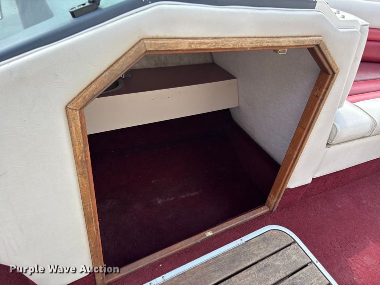 image for item DU1254 1989 Chaparral 2300 SX Sport boat