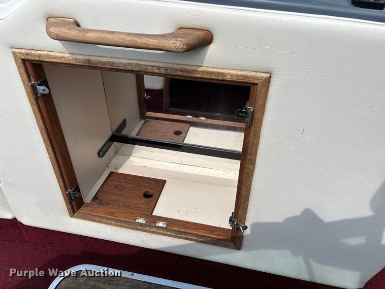 image for item DU1254 1989 Chaparral 2300 SX Sport boat