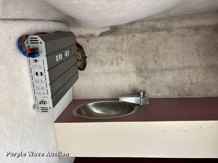 image for item DU1254 1989 Chaparral 2300 SX Sport boat