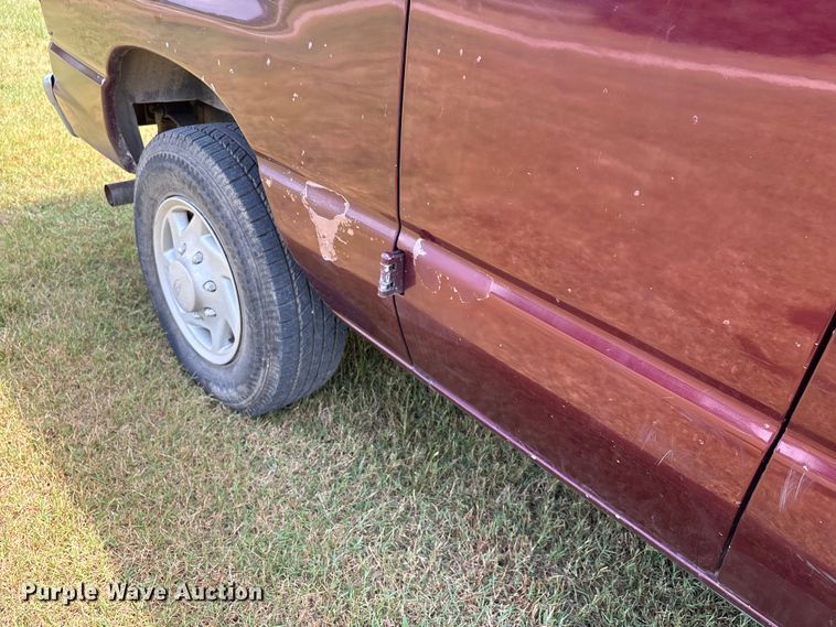 image for item DU1271 2006 Ford E350 van