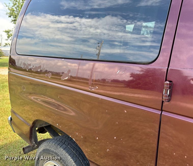 image for item DU1271 2006 Ford E350 van
