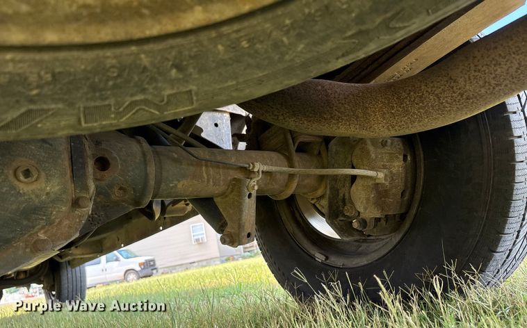 image for item DU1271 2006 Ford E350 van