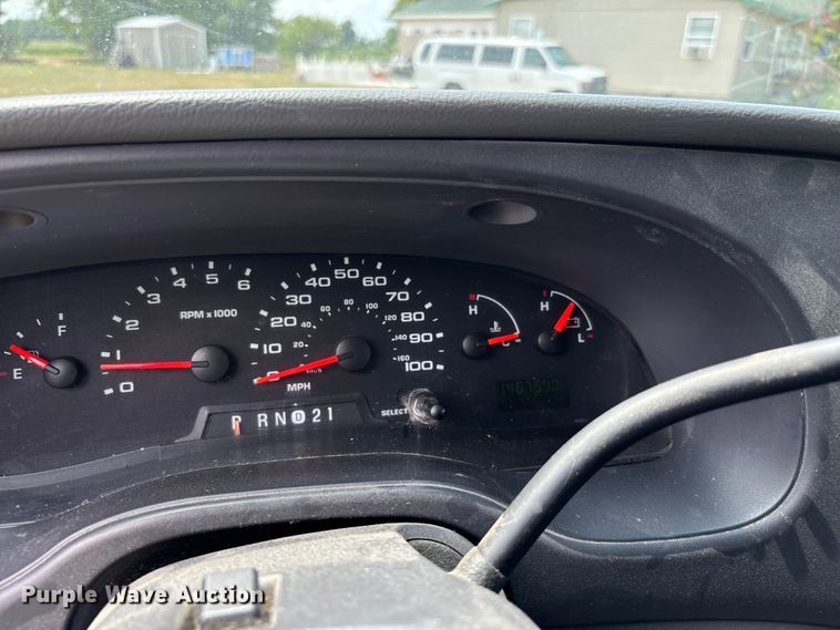 image for item DU1271 2006 Ford E350 van