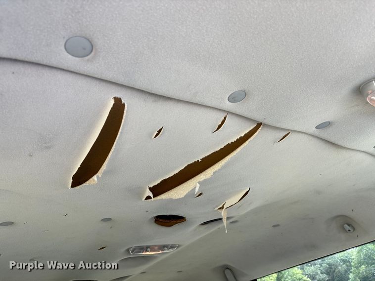 image for item DU1271 2006 Ford E350 van