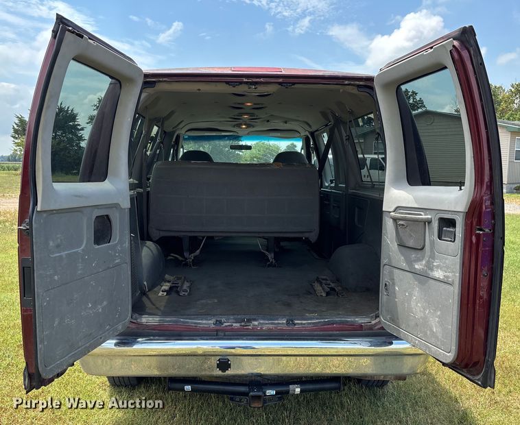 image for item DU1271 2006 Ford E350 van