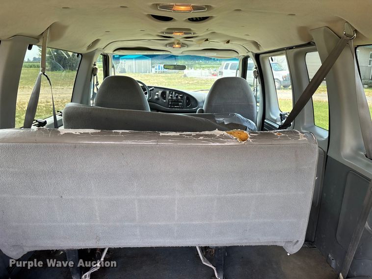 image for item DU1271 2006 Ford E350 van