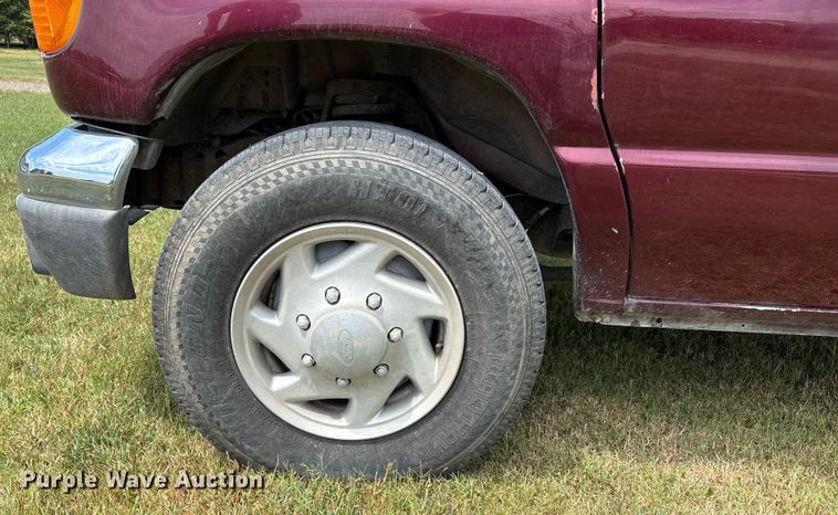 image for item DU1271 2006 Ford E350 van