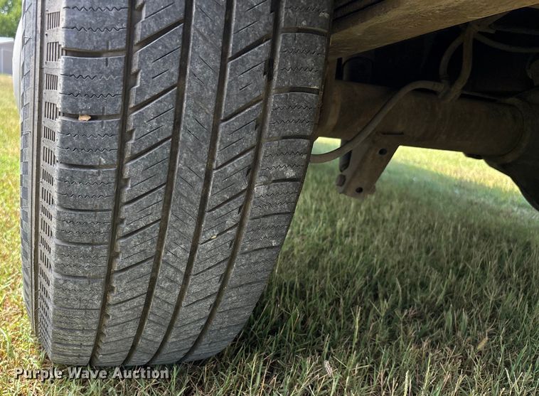 image for item DU1271 2006 Ford E350 van