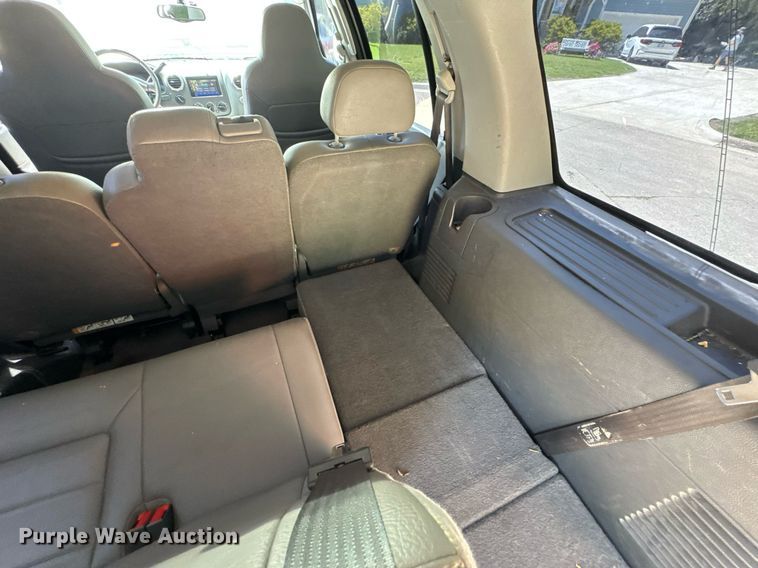 image for item DU9394 2004 Ford Expedition SUV
