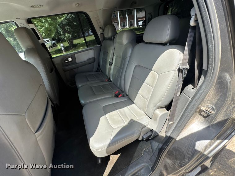 image for item DU9394 2004 Ford Expedition SUV