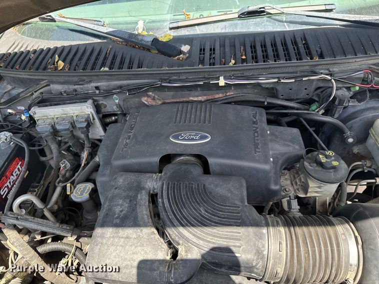 image for item DU9394 2004 Ford Expedition SUV
