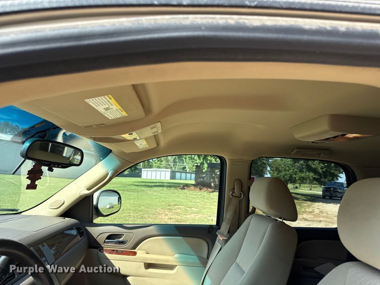 image for item DW2984 2010 GMC Yukon SUV