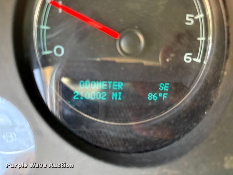 image for item DW2984 2010 GMC Yukon SUV