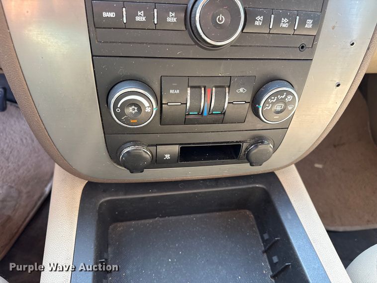 image for item DW2984 2010 GMC Yukon SUV