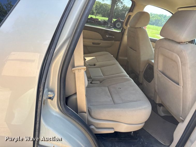 image for item DW2984 2010 GMC Yukon SUV