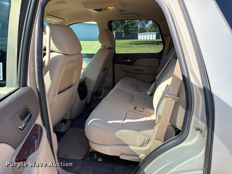 image for item DW2984 2010 GMC Yukon SUV