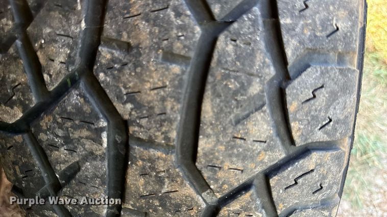 image for item DW2984 2010 GMC Yukon SUV