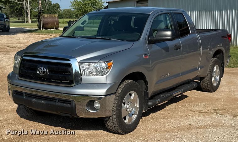 image for item DW2987 2011 Toyota Tundra Double Cab pickup truck