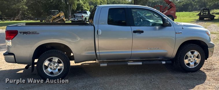 image for item DW2987 2011 Toyota Tundra Double Cab pickup truck