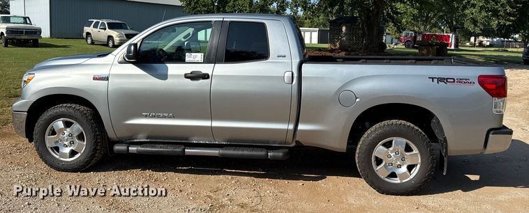 image for item DW2987 2011 Toyota Tundra Double Cab pickup truck