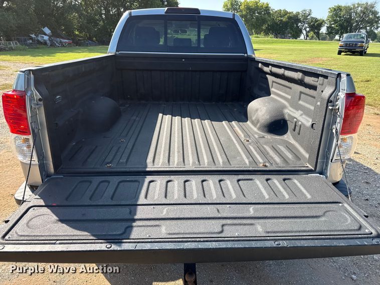 image for item DW2987 2011 Toyota Tundra Double Cab pickup truck