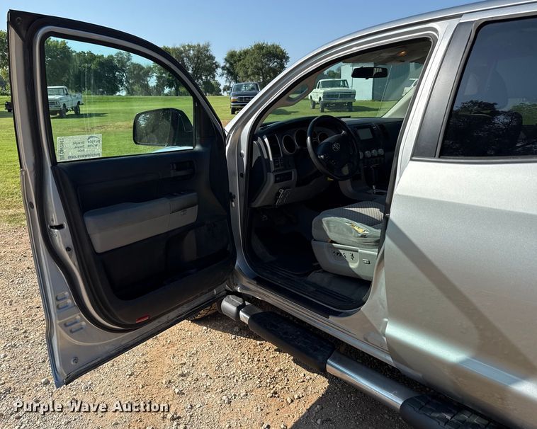 image for item DW2987 2011 Toyota Tundra Double Cab pickup truck