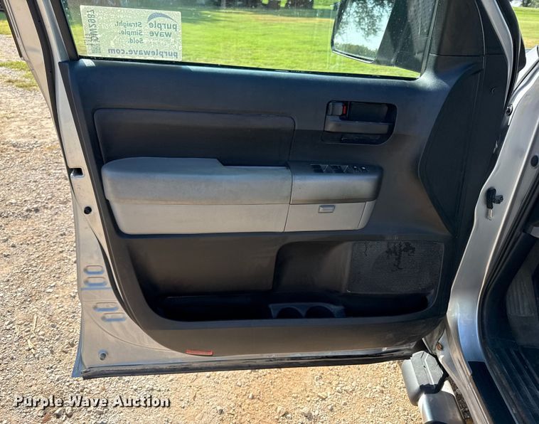 image for item DW2987 2011 Toyota Tundra Double Cab pickup truck