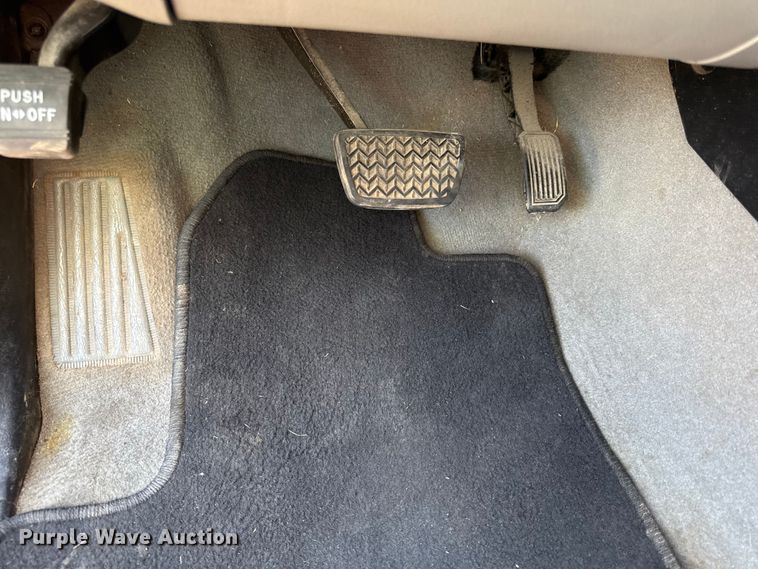 image for item DW2987 2011 Toyota Tundra Double Cab pickup truck