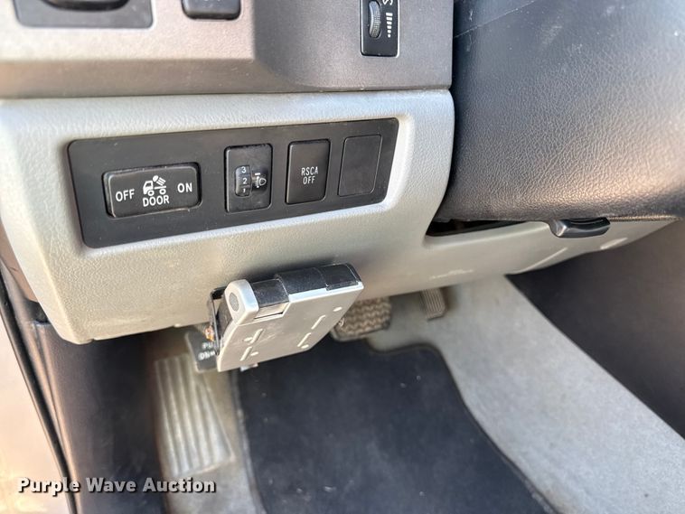 image for item DW2987 2011 Toyota Tundra Double Cab pickup truck