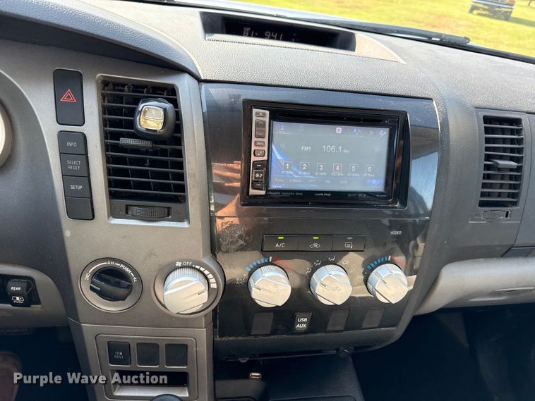 image for item DW2987 2011 Toyota Tundra Double Cab pickup truck