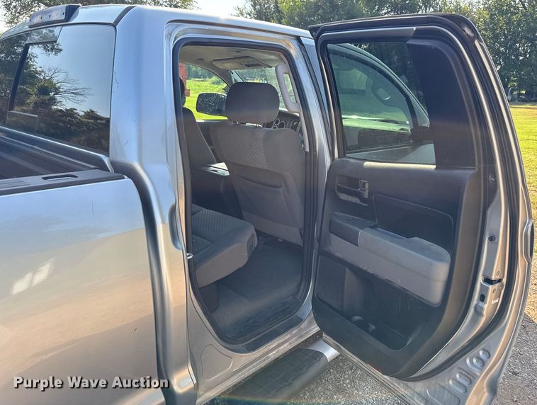 image for item DW2987 2011 Toyota Tundra Double Cab pickup truck