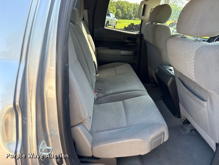 image for item DW2987 2011 Toyota Tundra Double Cab pickup truck