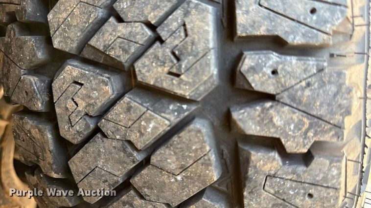 image for item DW2987 2011 Toyota Tundra Double Cab pickup truck