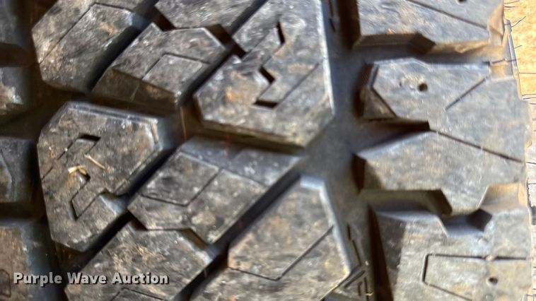 image for item DW2987 2011 Toyota Tundra Double Cab pickup truck