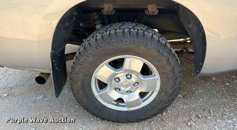 image for item DW2987 2011 Toyota Tundra Double Cab pickup truck