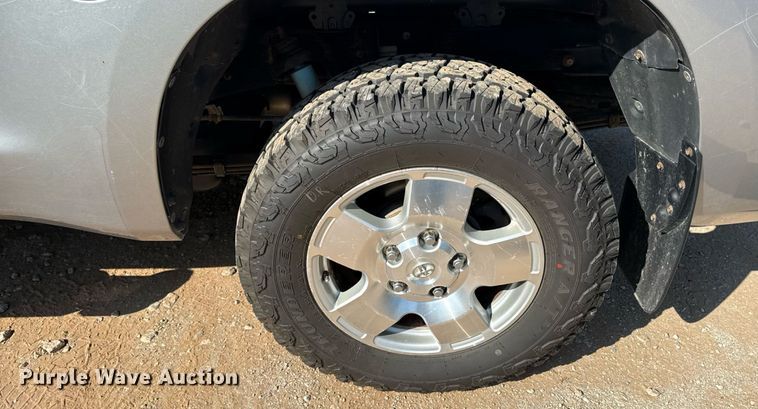 image for item DW2987 2011 Toyota Tundra Double Cab pickup truck