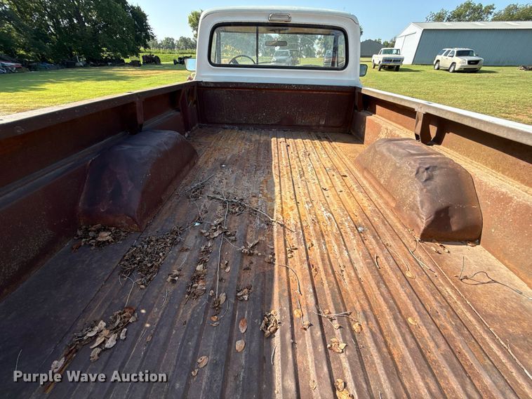 image for item DW2988 1972 Ford F250 pickup truck