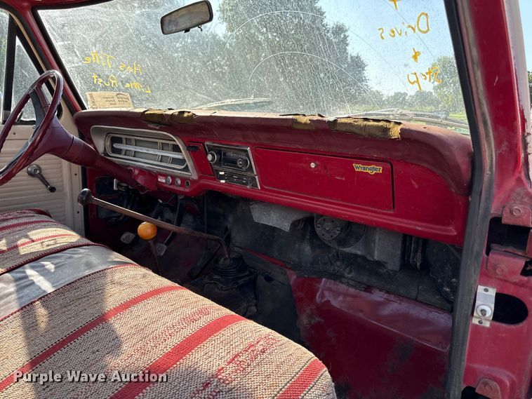 image for item DW2988 1972 Ford F250 pickup truck