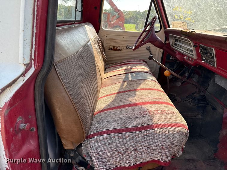 image for item DW2988 1972 Ford F250 pickup truck