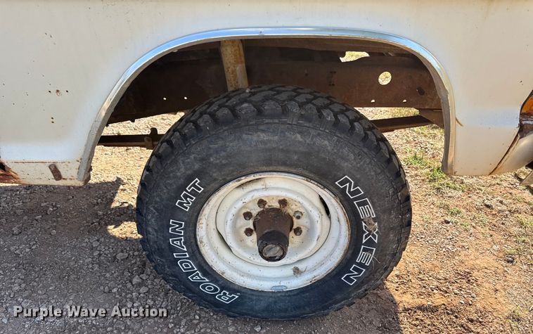 image for item DW2988 1972 Ford F250 pickup truck