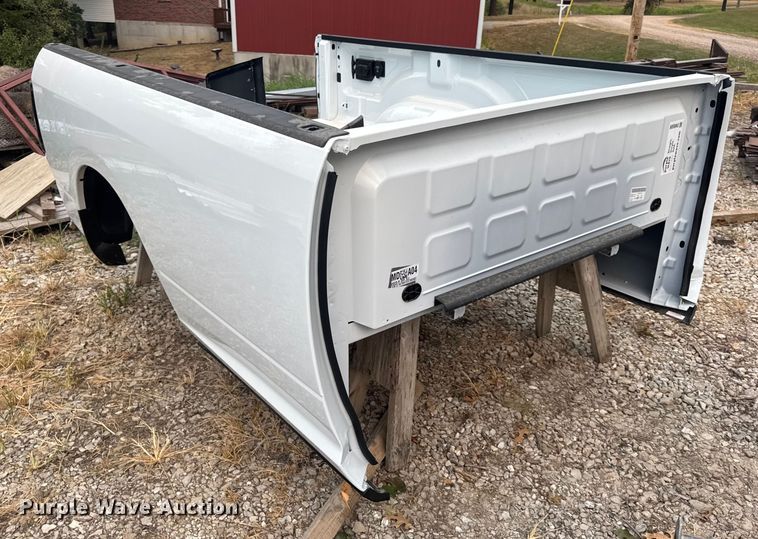 image for item DW6509 Pickup truck bed