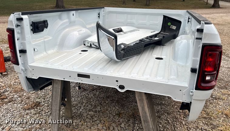 image for item DW6509 Pickup truck bed