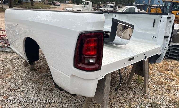 image for item DW6509 Pickup truck bed