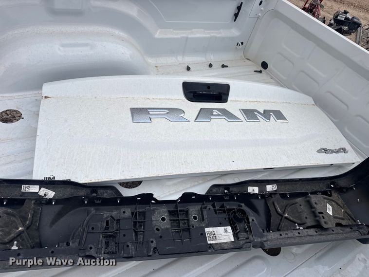 image for item DW6509 Pickup truck bed