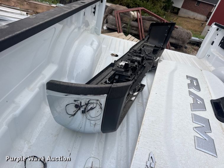 image for item DW6509 Pickup truck bed