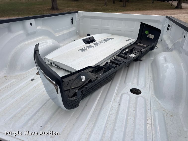 image for item DW6509 Pickup truck bed