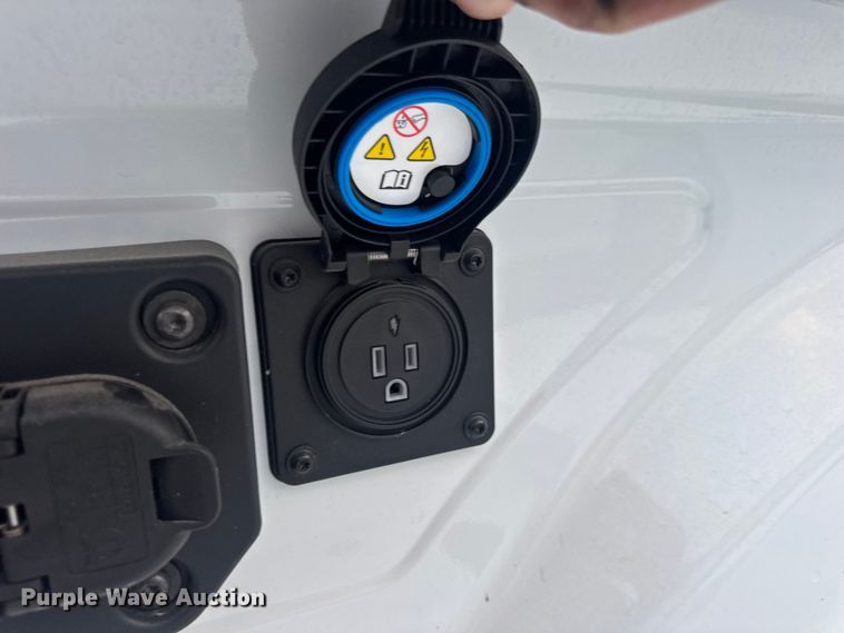 image for item DW6509 Pickup truck bed