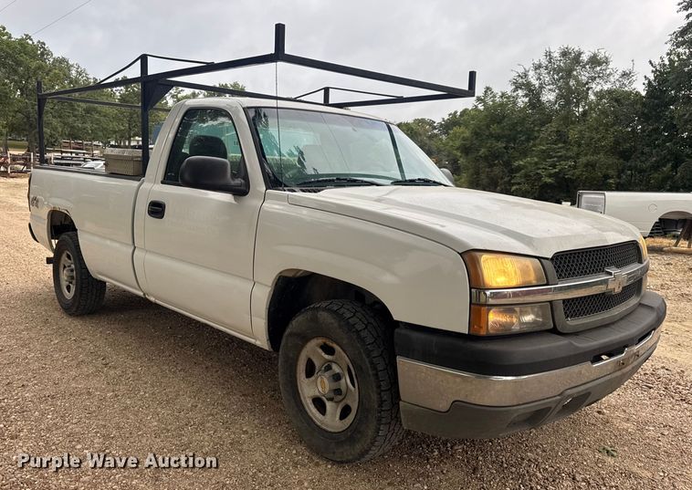 image for item DW6512 2004 Chevrolet Silverado 1500 pickup truck