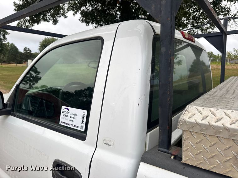 image for item DW6512 2004 Chevrolet Silverado 1500 pickup truck